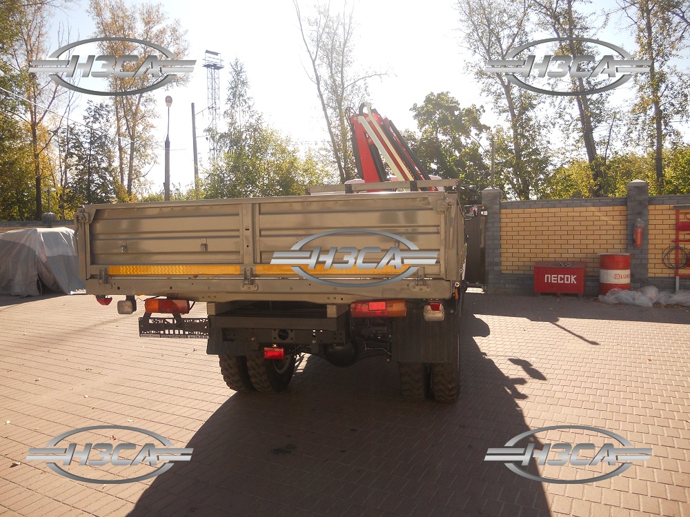 Бортовой ГАЗ-33086 Земляк с краном-манипулятором КМУ