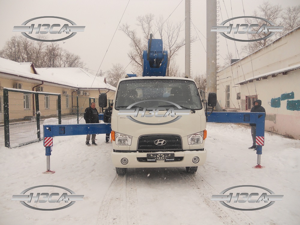 АГП / Автовышка Hyundai_HD-78 высотой 28 метров