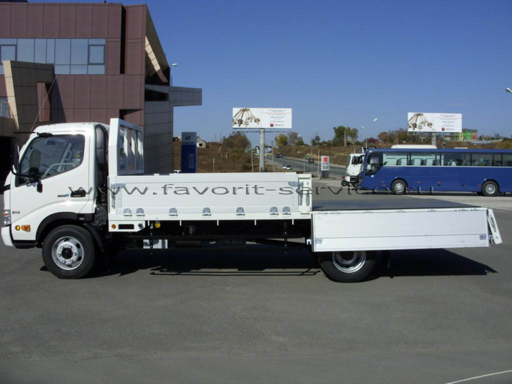Бортовой HINO-300