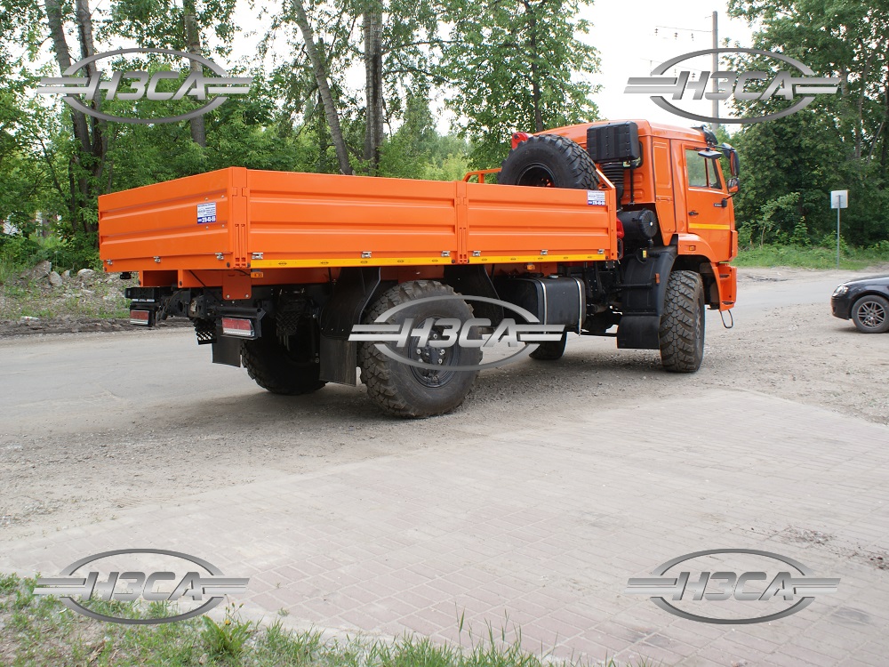 Бортовой КАМАЗ-43502 с краном-манипулятором (КМУ)